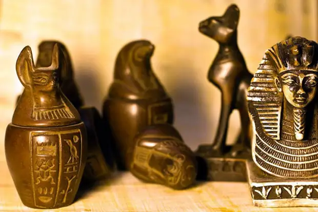 Какие сувениры лучше не привозить из Египта