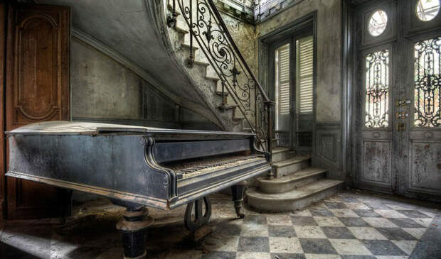 Осколки старой Франции: заброшенные здания невероятной красоты