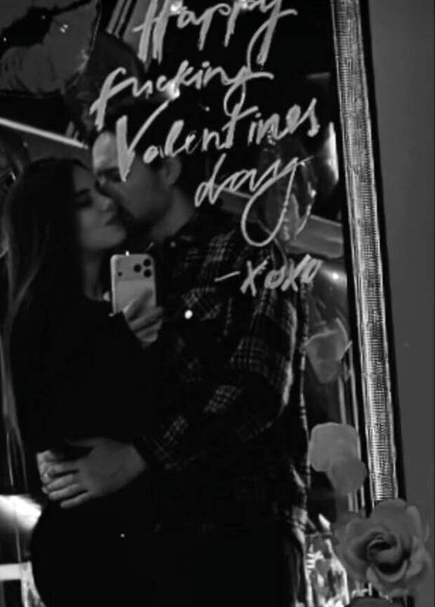 Актер Евгений Пронин показал свою новую возлюбленную