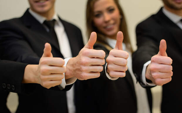 Новосибирские компании рассказали, какими бонусами удерживают сотрудников