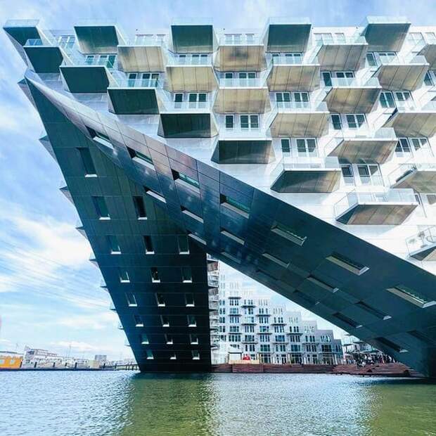 Многоквартирный дом Sluishuis, Амстердам