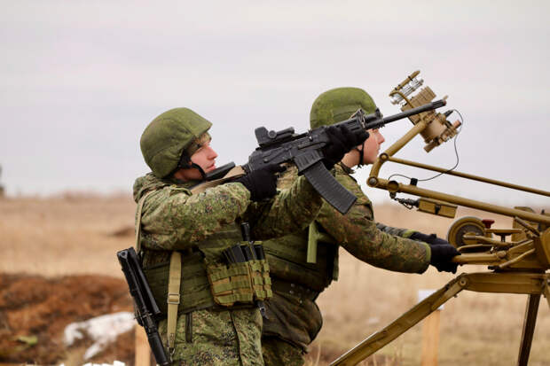 Военнослужащие дальней авиации провели контрольные занятия по противодействию БпЛА