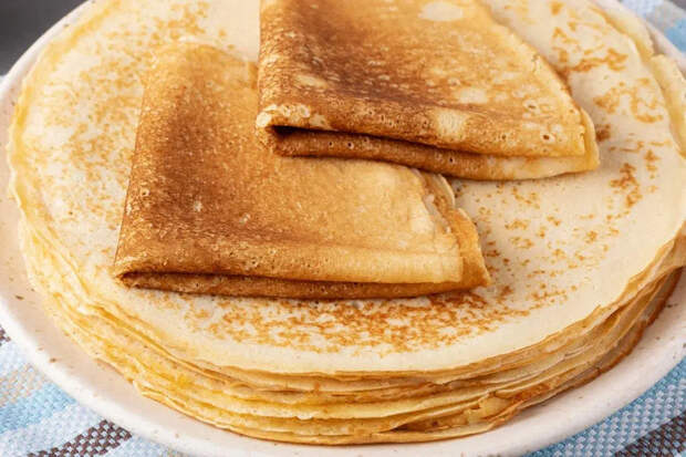 Сырники от Пелагеи, блины - от Гузеевой. Отмечаем Русскую Масленицу по рецептам звёзд