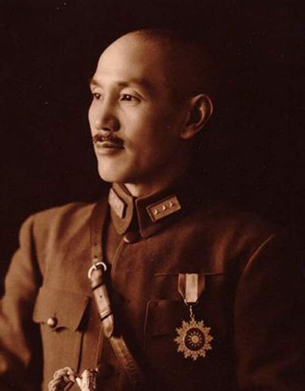Чан Кайши – генералиссимус и маршал, президент Китайской республики с 1946 по 1975 год, отец Цзян Цзинго./Фото: cdn.turkaramamotoru.com