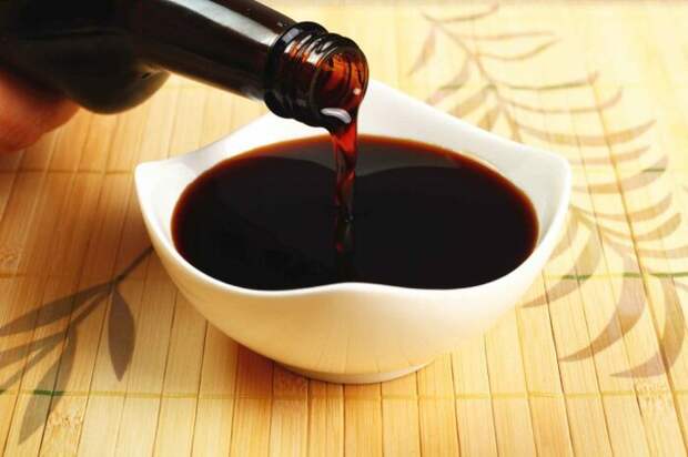 Соевый соус не позволит бактериям размножаться, поэтому мясо останется в свежем виде минимум три дня / Фото: likelive.ru Соевый соус не позволит бактериям размножаться, поэтому мясо останется в свежем виде минимум три дня / Фото: likelive.ru