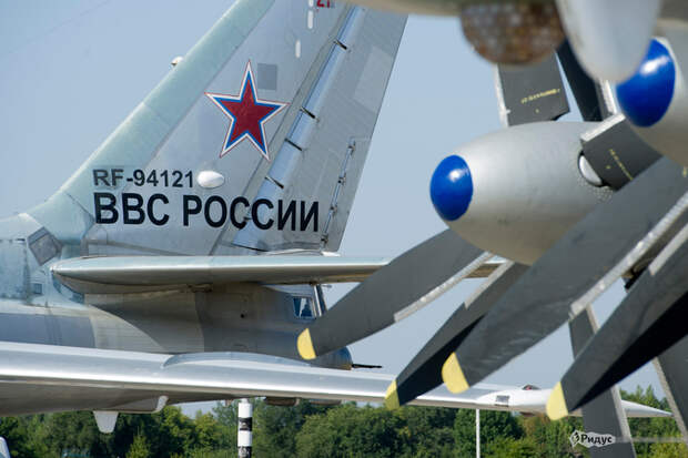 Ту-95 — удивительный самолёт! Являясь реликтом холодной войны, вызывает настоящую истерику на западе Ту-95 — удивительный самолёт! Являясь реликтом холодной войны, вызывает настоящую истерику на западе