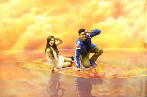 Экскурсия по музею с трехмерными картинами