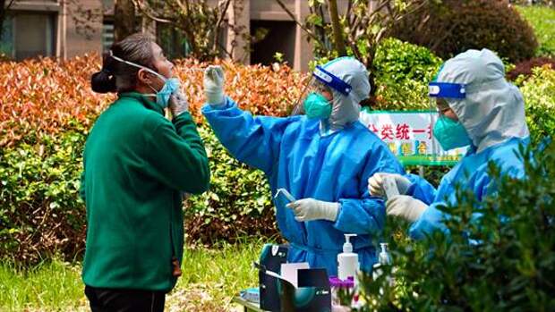 Шанхай призвал население к сотрудничеству в проведении тестов на коронавирус на фоне растущего скептицизма