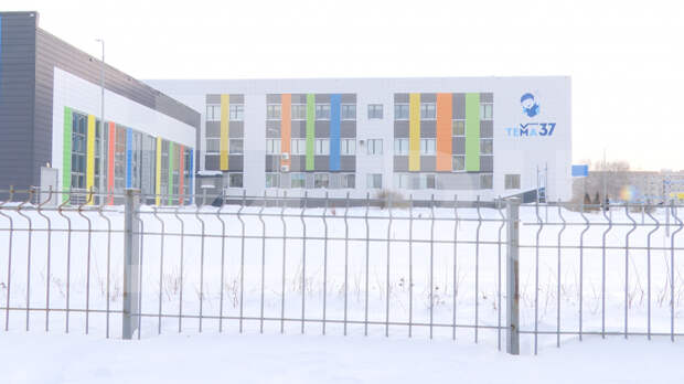 Напавшего на работницу в школе Нижнекамска подростка госпитализировали