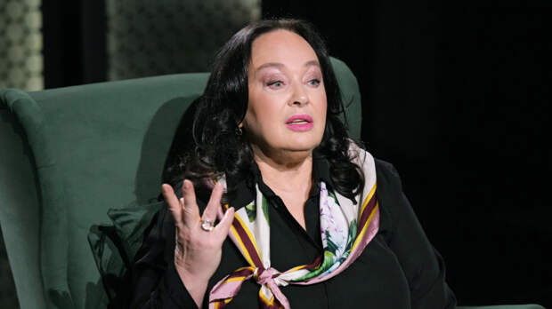 «Сама дура!» — Лариса Гузеева поругалась с интернет-пользователем в соцсетях