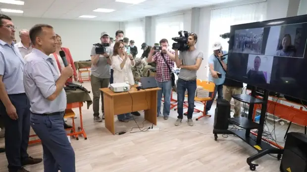 В Курганской области наградили подростков за спасение детей на озере