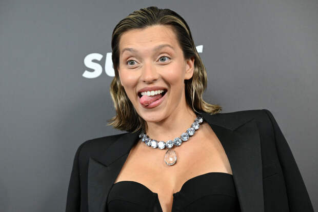 Телеведущая Регина Тодоренко назвала образ вечно сильной женщины клеткой