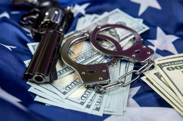 Не помогли ни знакомые, ни шпионские методы: Бывший топ-менеджер "Оборонстроя" пыталась скрыться от следствия