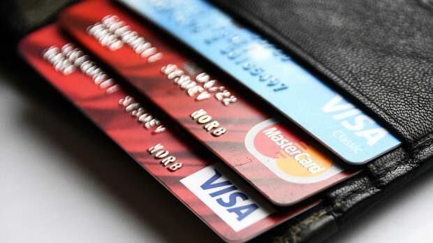 Банковские карты международных платежных систем VISA и MasterCard Банковские карты международных платежных систем VISA и MasterCard - РИА Новости, 1920, 15.01.2022