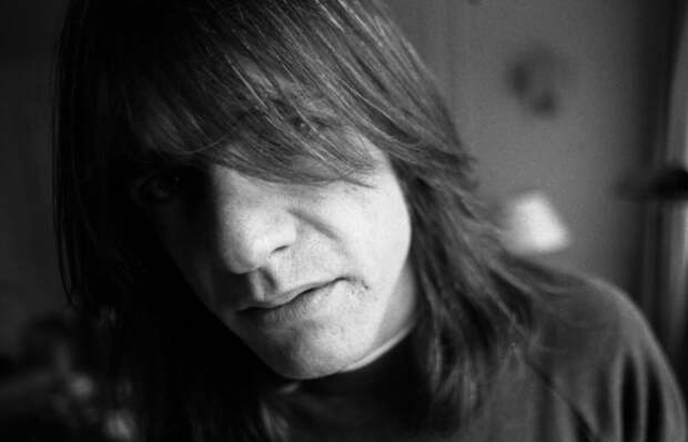 Семья Малькольма Янга подтвердила, что гитарист AC/DC впал в безумие