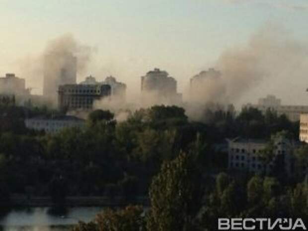 В Донецке из-за артобстрелов загорелись 13 домов
