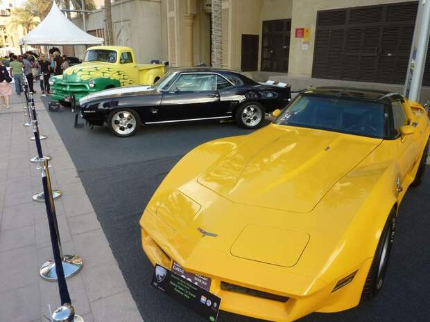 Emirates Classic Carshow 2011 в Дубае (95 фото)