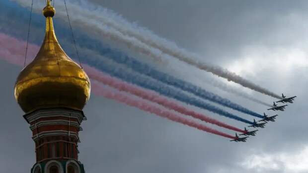 «Армия и монастырь»: философ обозначил новый образец российского общества