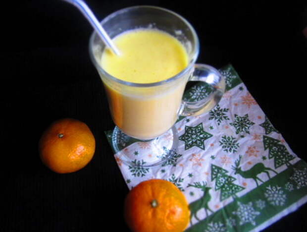 фото к рецепту молочно-мандаринового коктейля