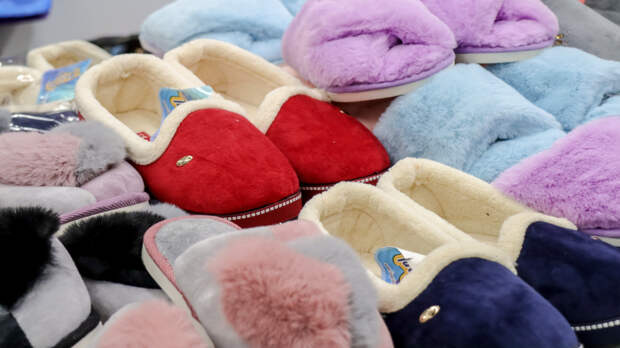 Тапочки в офисе: где граница комфорта и делового этикета