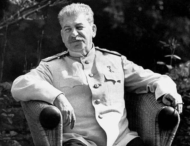 Конфликт со Сталиным в 1918 году стоил жизни одному из создателей Красной армии спустя 20 лет