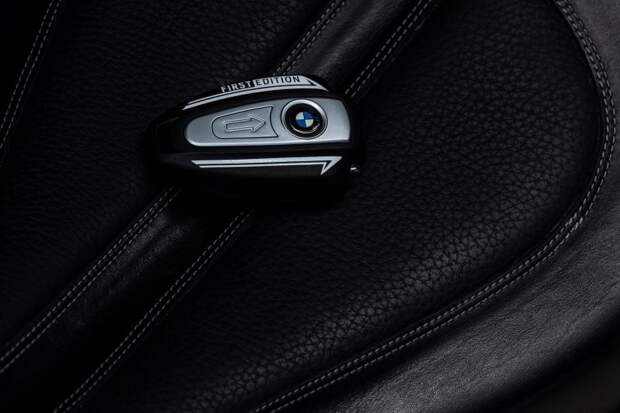 Kingston Custom вручную превратила BMW R18 в кастомный мотоцикл в стиле ар-деко