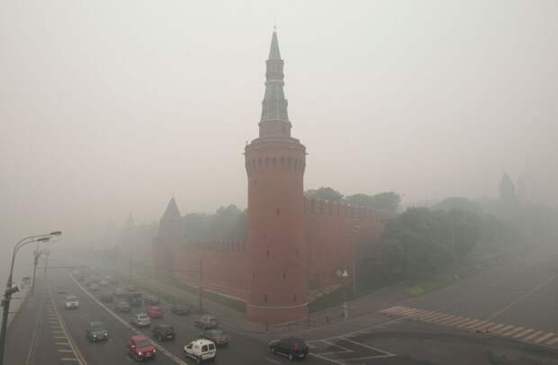 10 призрачных фото смога в Москве в 2010