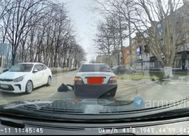 Автоледи в Армавире сбила двух перебегавших дорогу 10-летних школьников