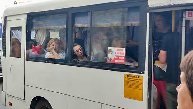 Водителей еще одного маршрута в Барнауле уличили в "игнорировании" терминалов