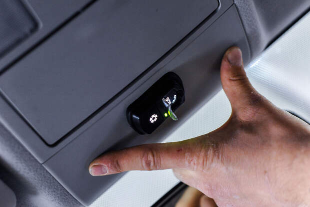 Минпромторг: в России перенесли сроки обязательной установки кнопки SOS в авто