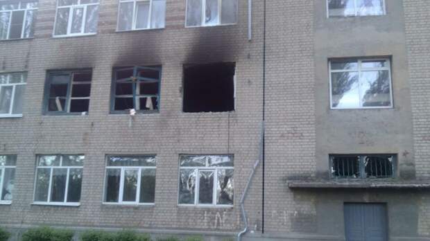 ВСУ выпустили 6 ракет из "Града" по району Донецка, пострадала школа