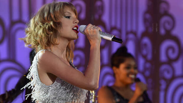 Taylor Swift performs during the 2014 MTV Video Music Awards on August 24th, 2014 in Inglewood, CA.