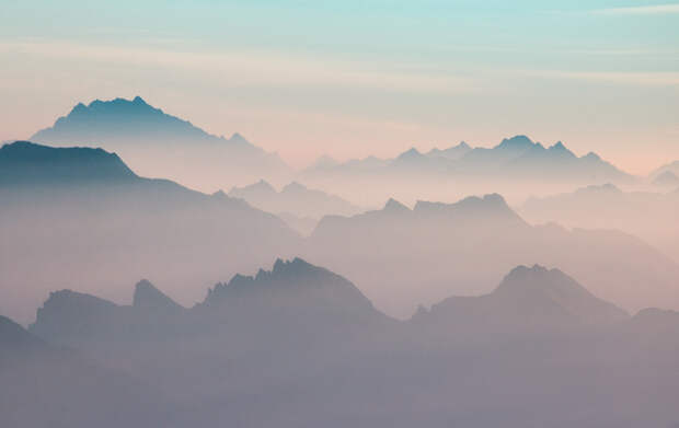 Неземная красота Альп: 20 завораживающих пейзажей от фотографа, который нашёл в горах свободу