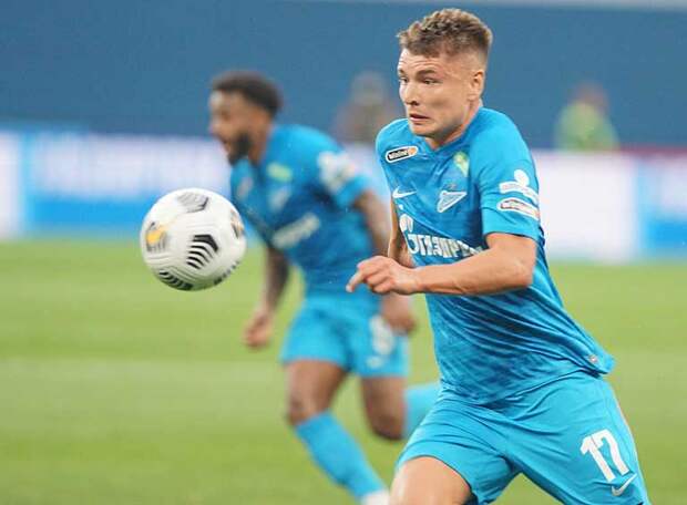 Дмитрий Сенников: Не позавидую нынешнему поколению футболистов, которые упускают свои лучшие годы