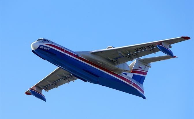 На фото: самолет-амфибия Бе-200ЧС