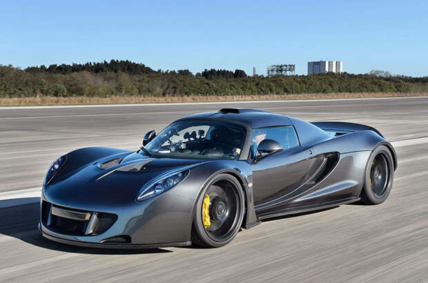 10 самых быстрых авто в мире