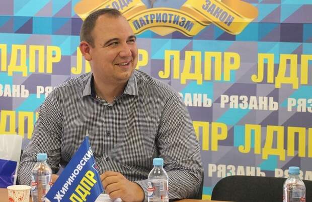 В Рязани гордума досрочно прекратила полномочия депутата Дмитрия Панкина