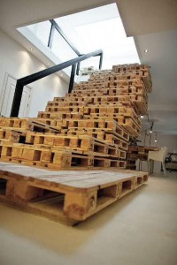лестница из деревянных поддонов своими руками