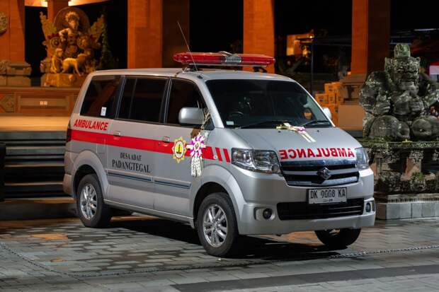 Россиянин попал в ДТП в Индонезии и получил тяжелые травмы