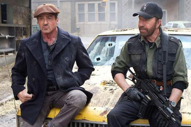 «Великий человек»: Сильвестр Сталлоне почтил память Чака Норриса