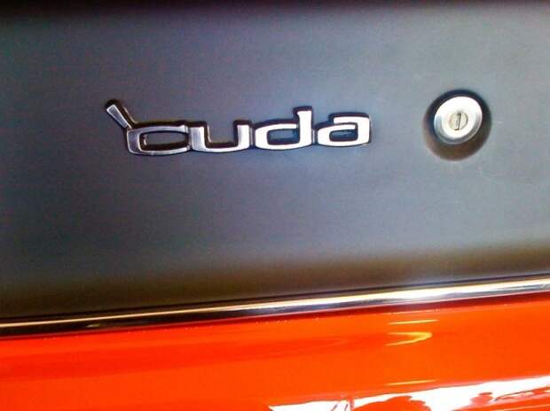 Авто ретро логотипы (22 фото)