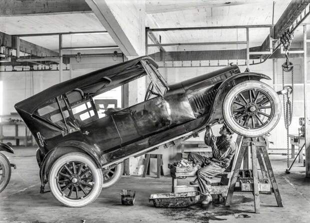 Автомобильная Америка начала тридцатых автомобиль, заправка, техосмотр