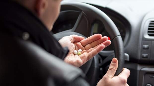 Терапевт объяснила попадание популярных лекарств в «запретный» для водителей список Минздрава