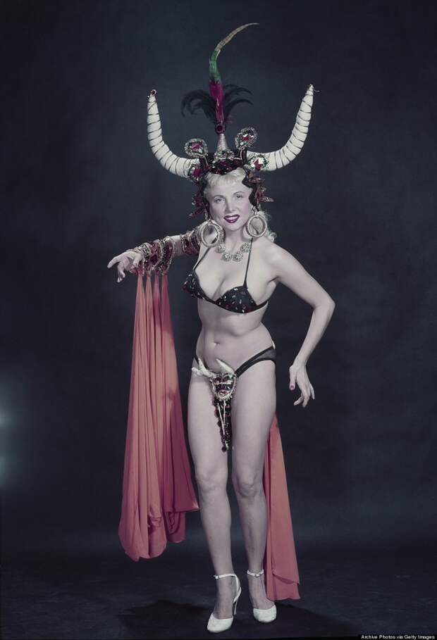 burlesque15 Краткая, но потрясающая история бурлеска в 1950 х годах