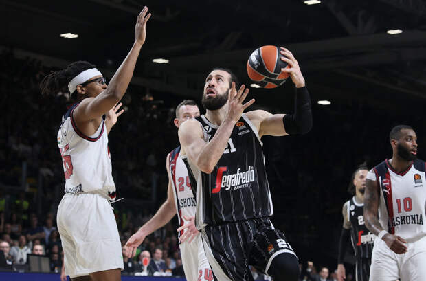 В Евролиге завершился регулярный чемпионат и определились пары плей-офф и плей-ин