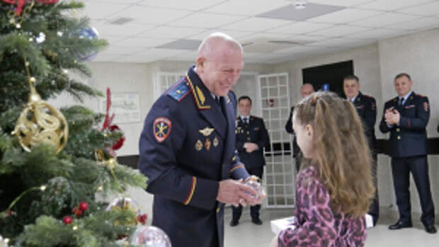 МВД по Карачаево-Черкесии исполнило детские мечты в рамках акции «Ёлка желаний»