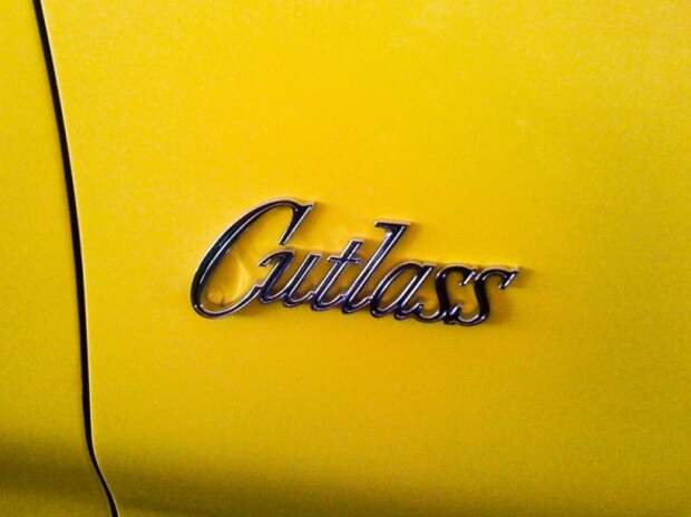 Авто ретро логотипы (22 фото)