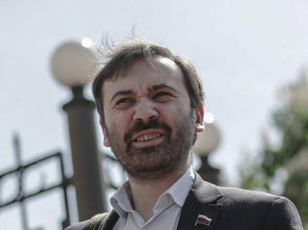 Приставы начали арест имущества Пономарева по долгу в 2,7 млн рублей Приставы начали арест имущества Пономарева по долгу в 2,7 млн рублей