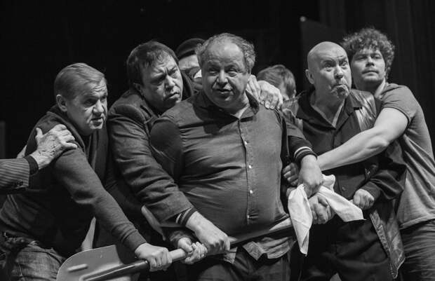 Дмитрий Астрахан: «Актеров, слава богу, эпидемия заумной многозначительной пустоты не затронула»