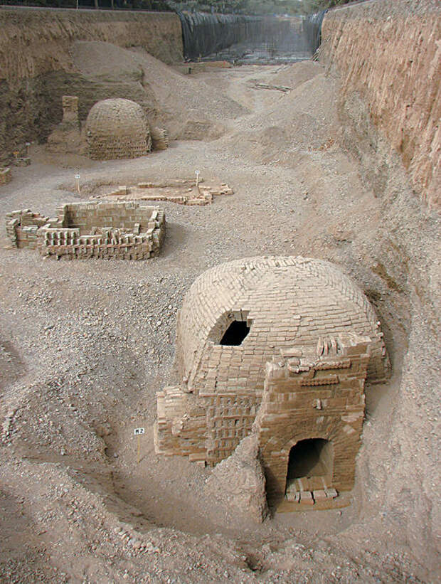 1,700-Year-Old Silk Road Cemetery Contains Mythical Carvings